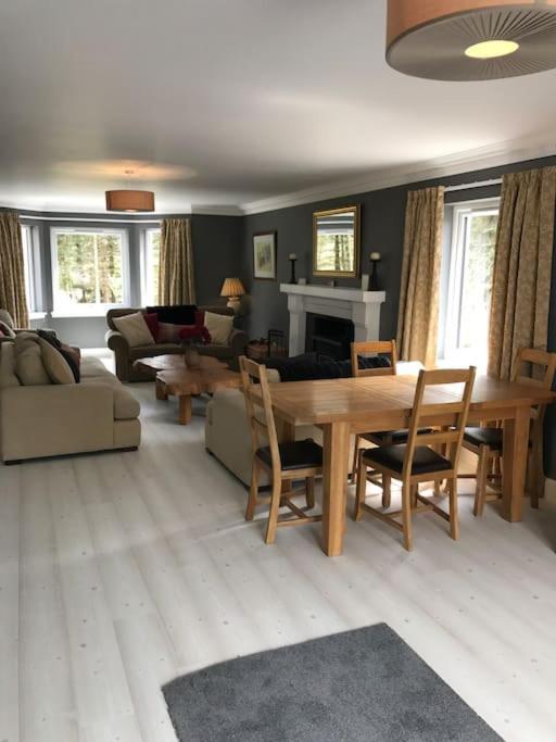 Cardon House - Luxury Highland Holiday Home Инвернес Екстериор снимка